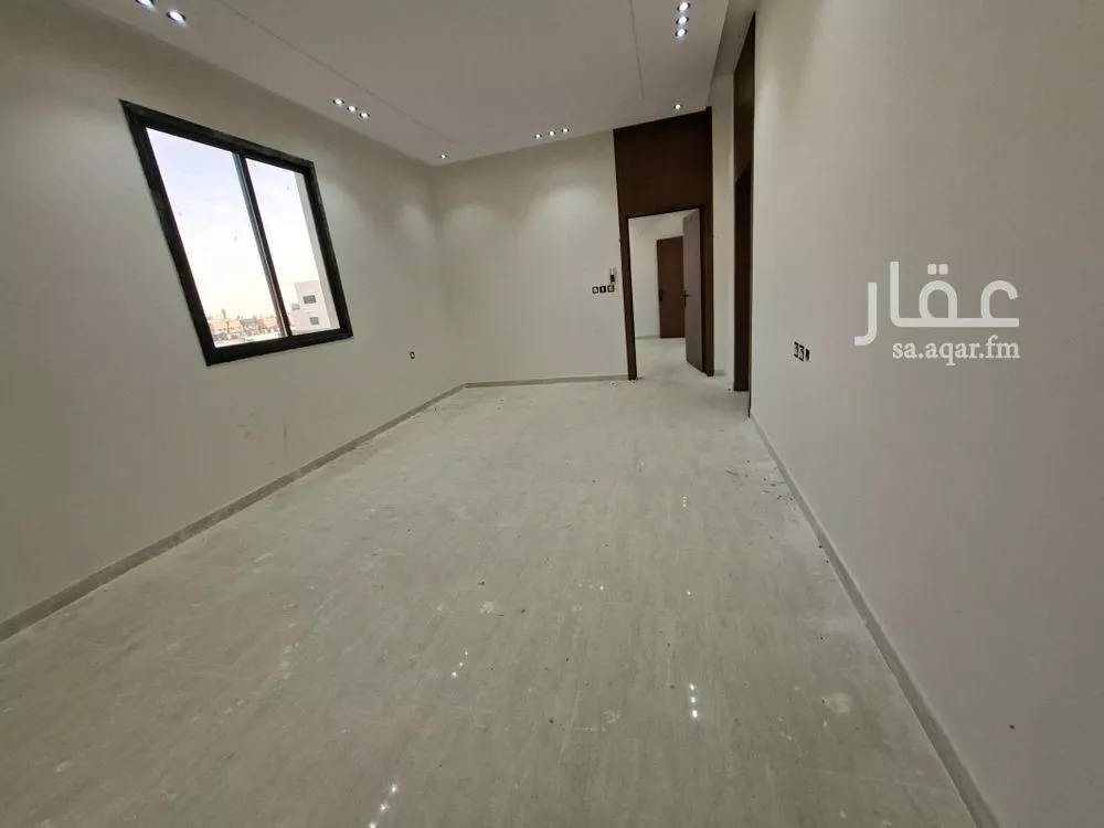 5 bedroom villa in Tuwaiq 8