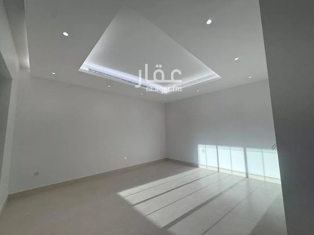 5 bedroom villa in Al Mahdiyyah 6