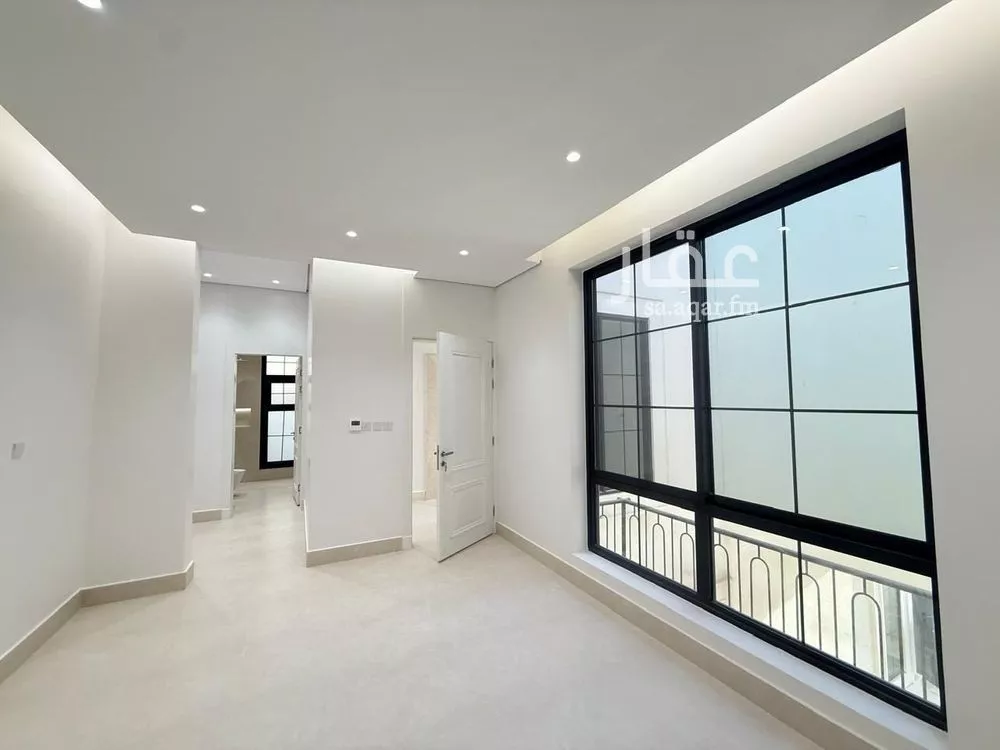 5 bedroom villa in Al Mahdiyyah 9