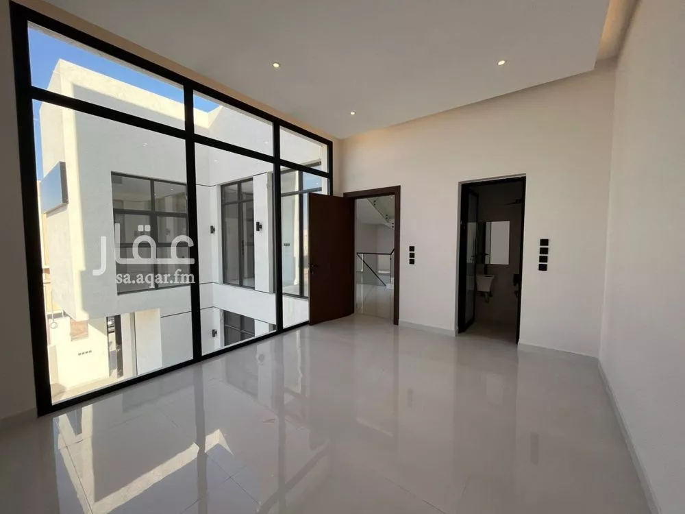 6 bedroom villa in Al Mahdiyyah 13