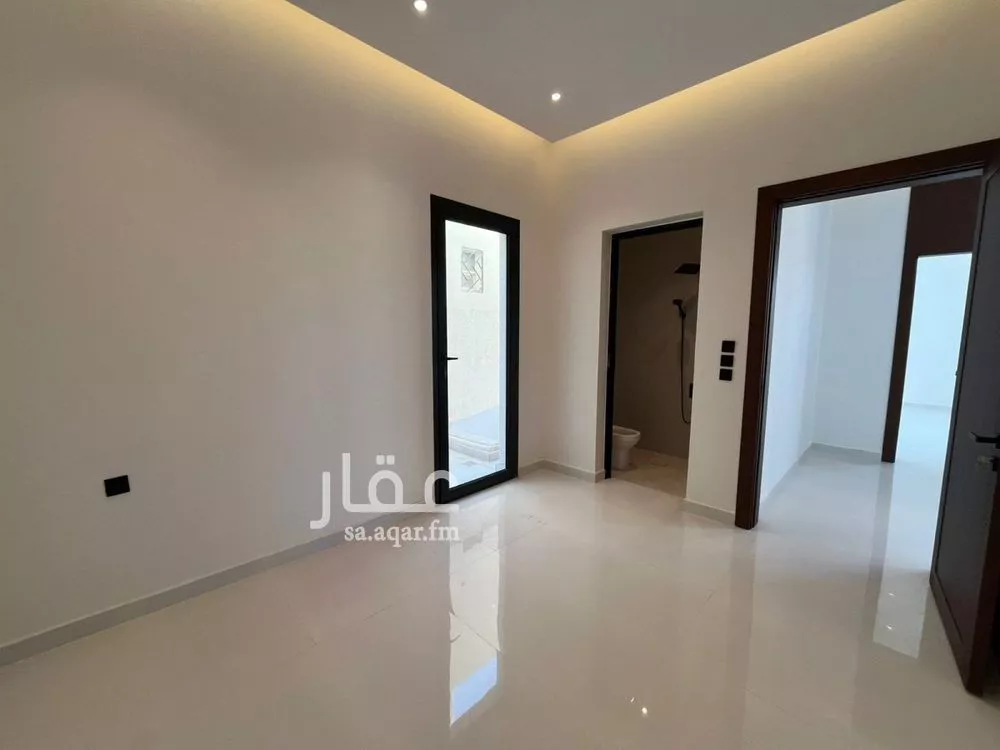 6 bedroom villa in Al Mahdiyyah 20