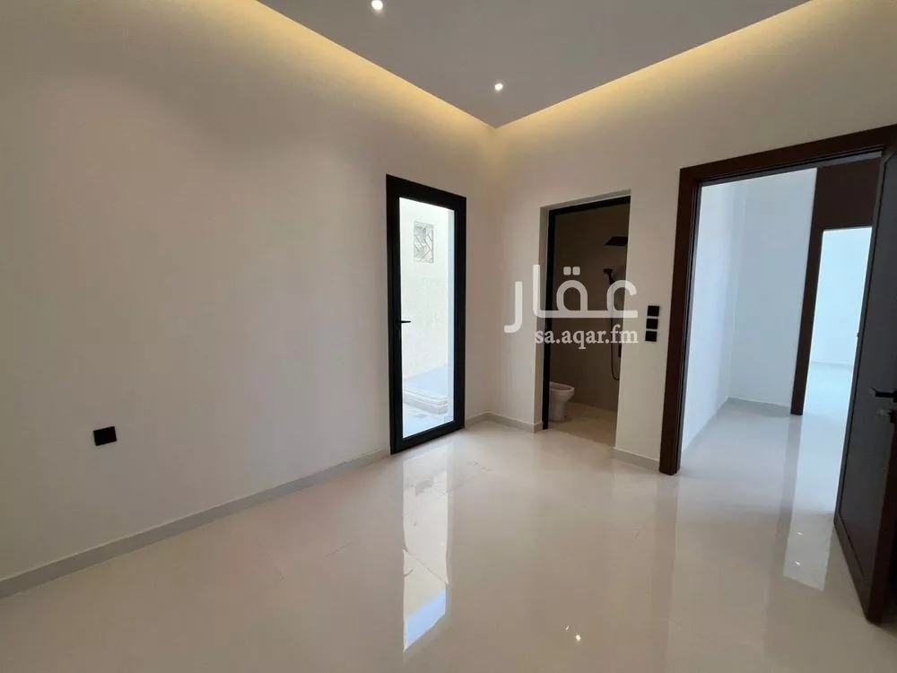 6 bedroom villa in Al Mahdiyyah 27