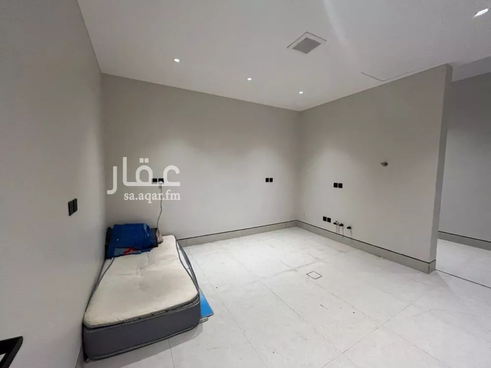 6 bedroom villa in Al Mahdiyyah 14