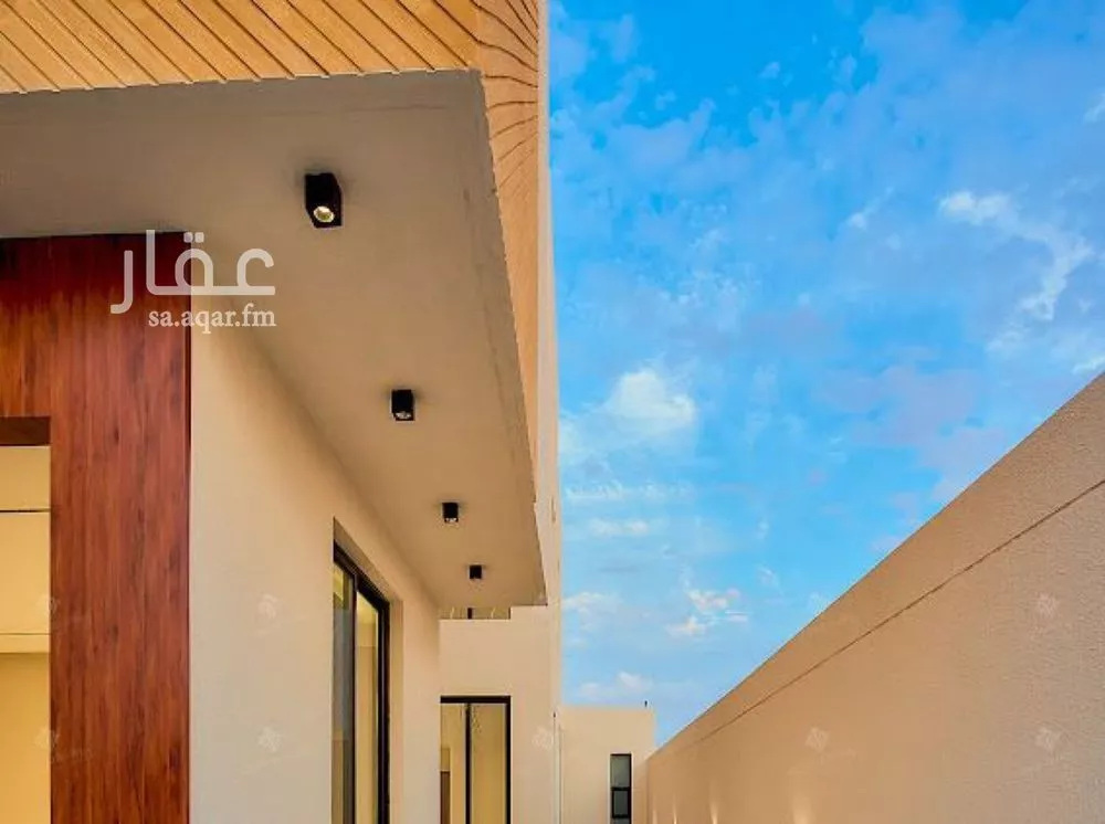 5 bedroom villa in Al Mahdiyyah 8