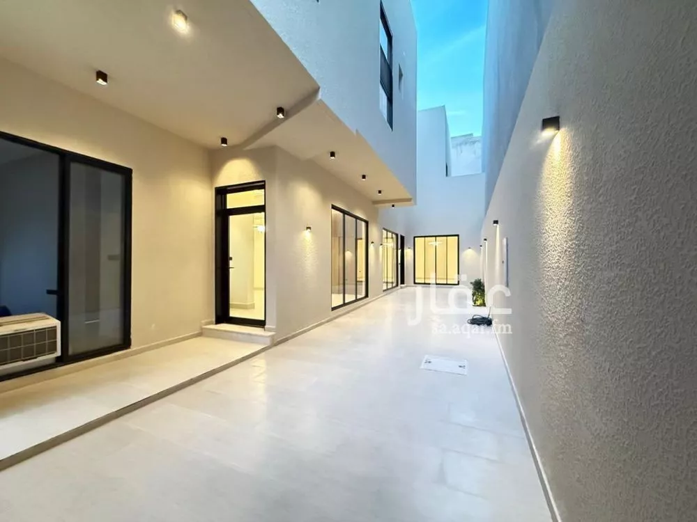 5 bedroom villa in Al Mahdiyyah 12