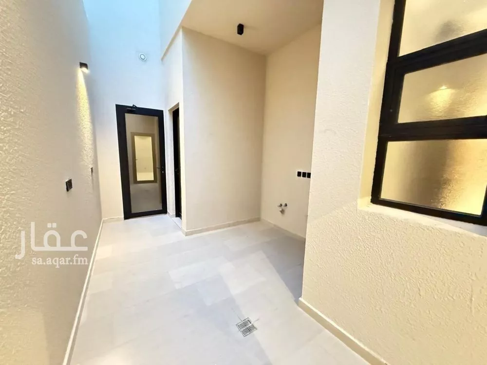 5 bedroom villa in Al Mahdiyyah 16
