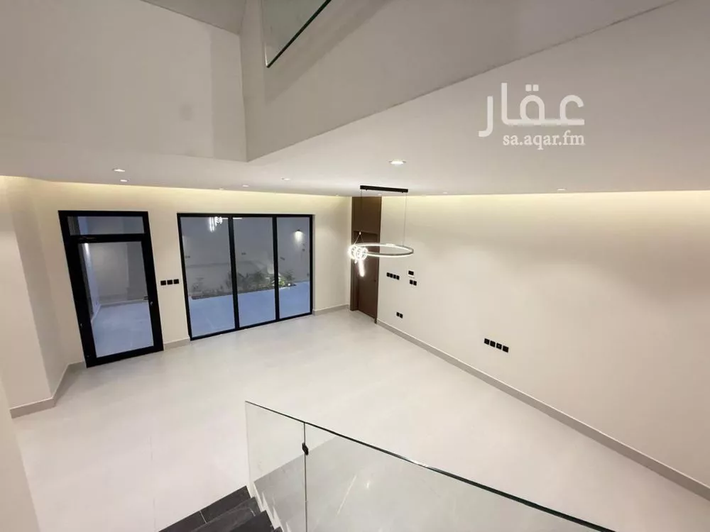 5 bedroom villa in Al Mahdiyyah 4