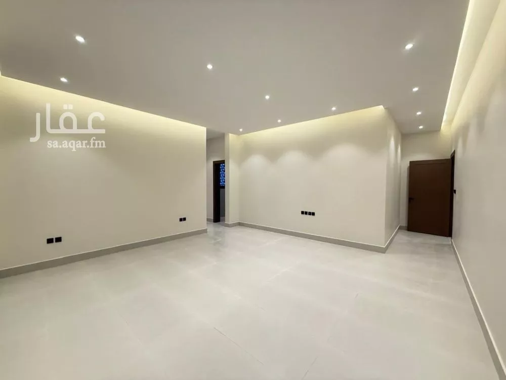 5 bedroom villa in Al Mahdiyyah 7