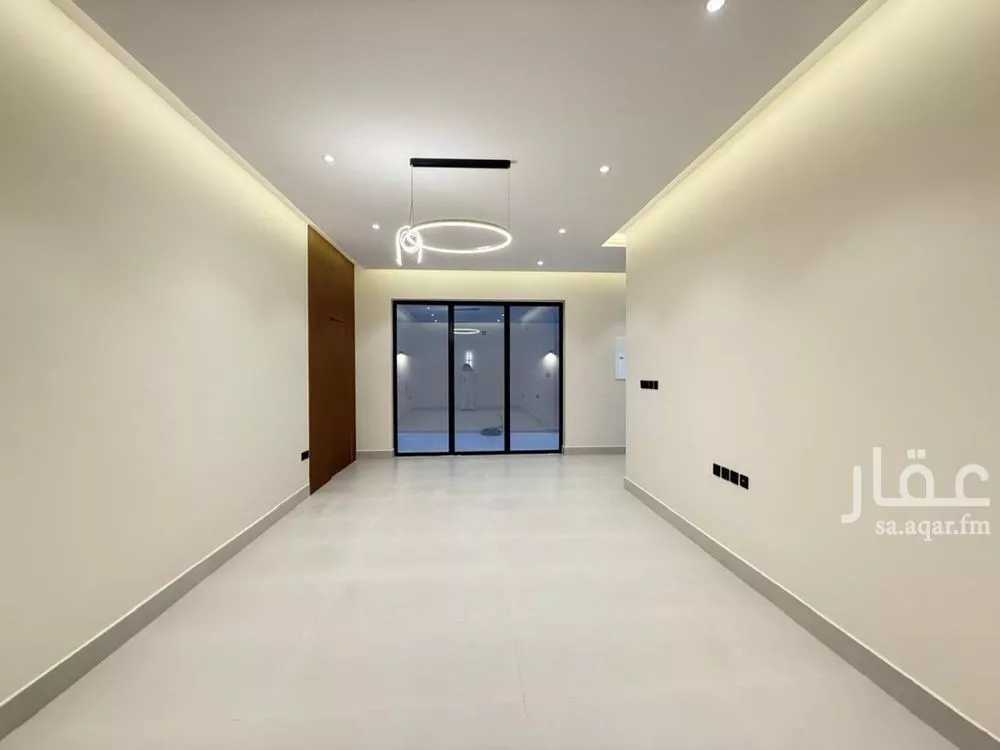 5 bedroom villa in Al Mahdiyyah 8