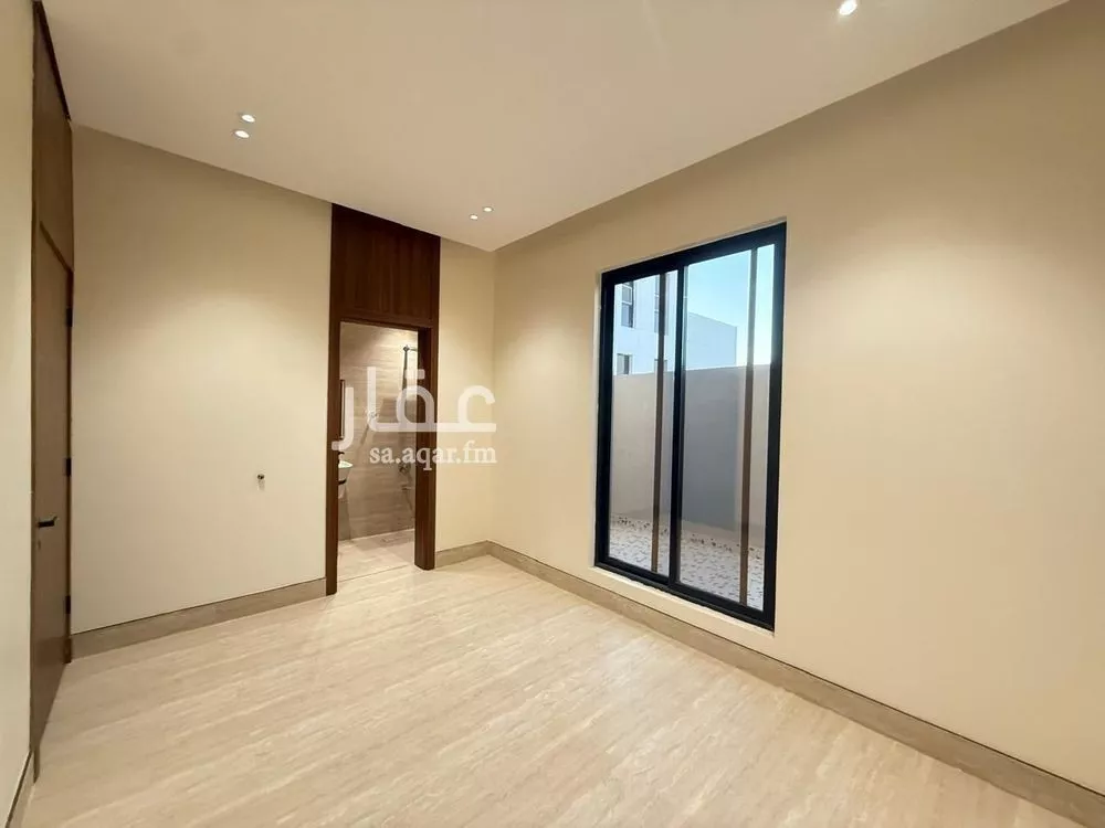 5 bedroom villa in Al Mahdiyyah 18