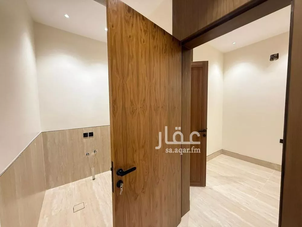 5 bedroom villa in Al Mahdiyyah 23