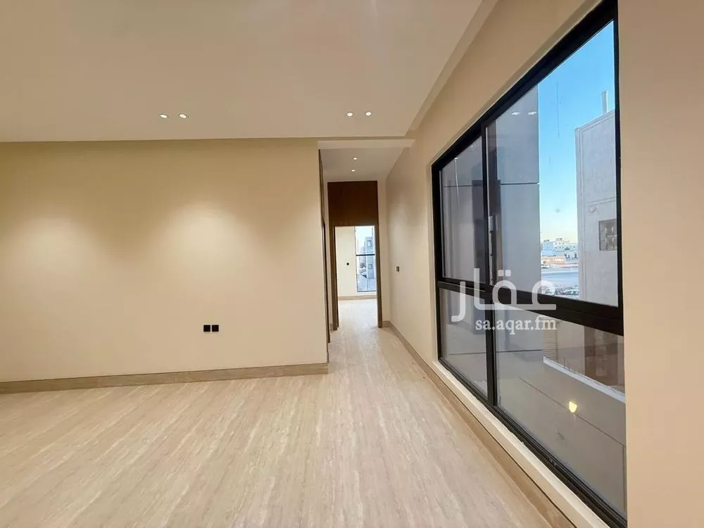 5 bedroom villa in Al Mahdiyyah 6