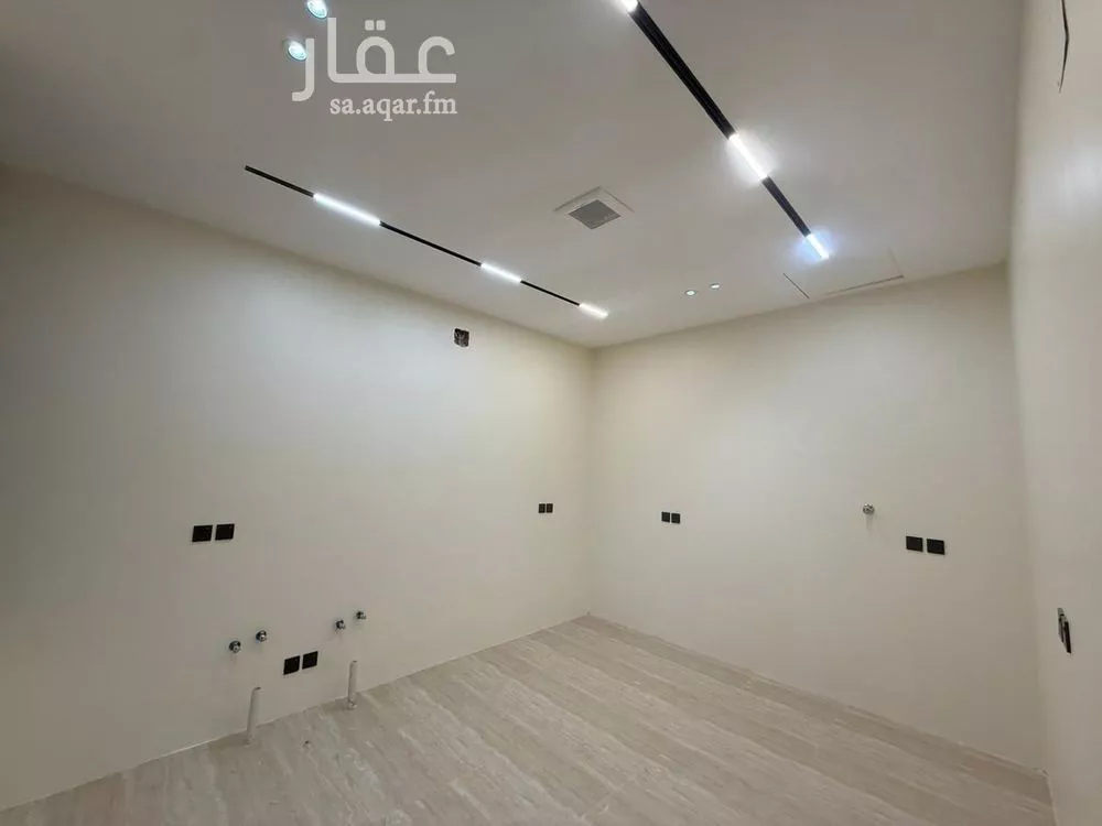5 bedroom villa in Al Mahdiyyah 8