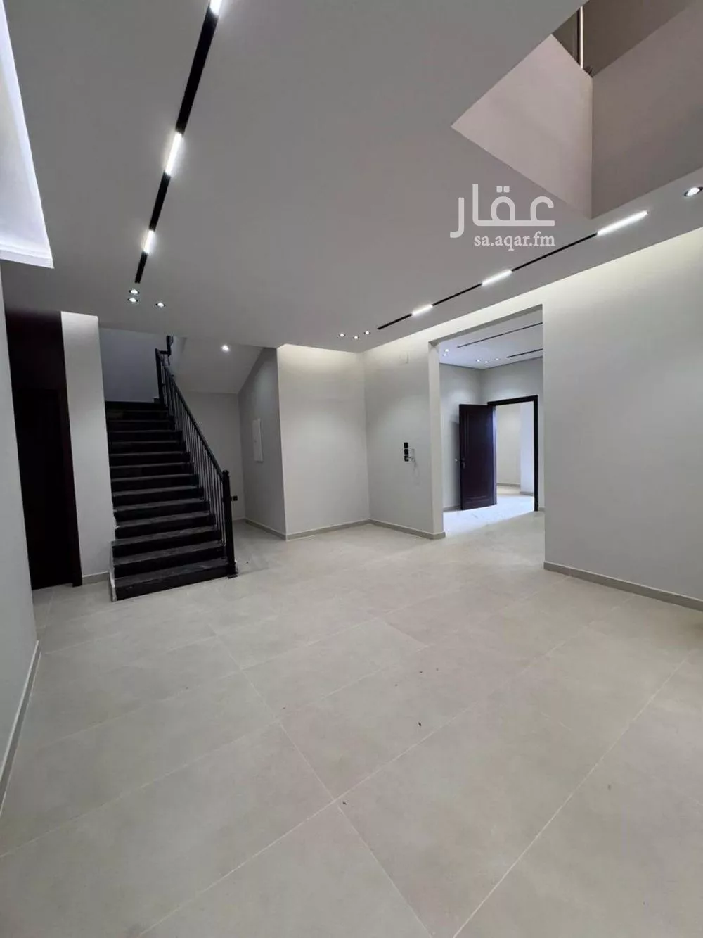 5 bedroom villa in Al Mahdiyyah 6
