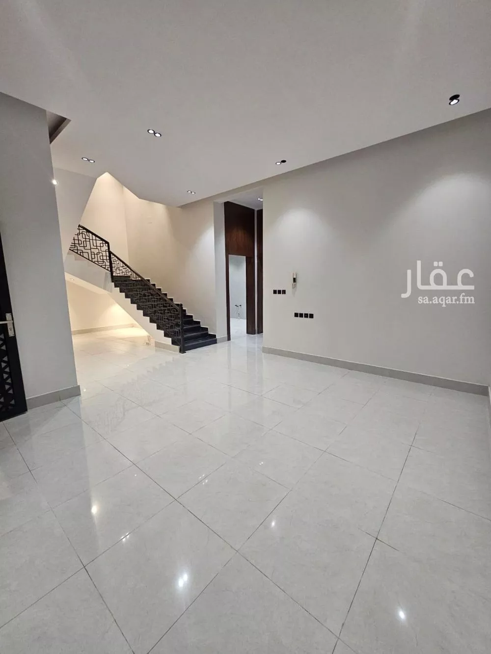 فيلا 6 غرف في طويق 10