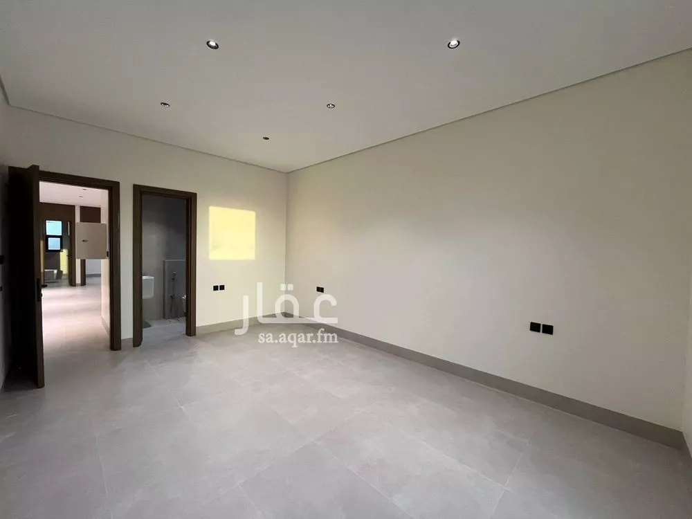 5 bedroom villa in Al Mahdiyyah 23