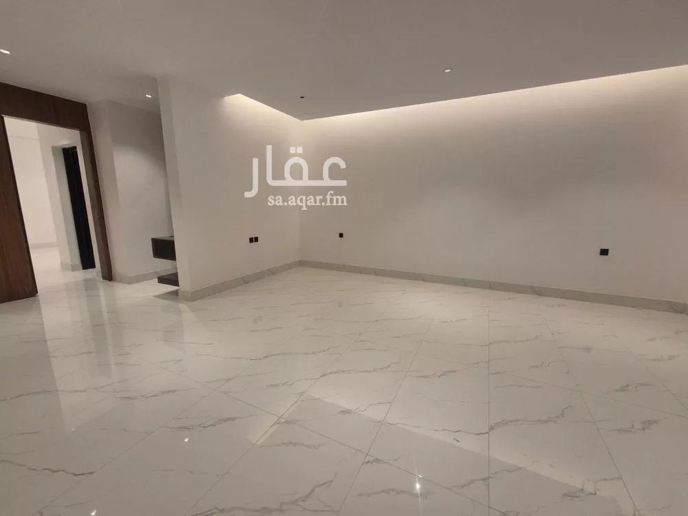5 bedroom villa in Al Narjis 2