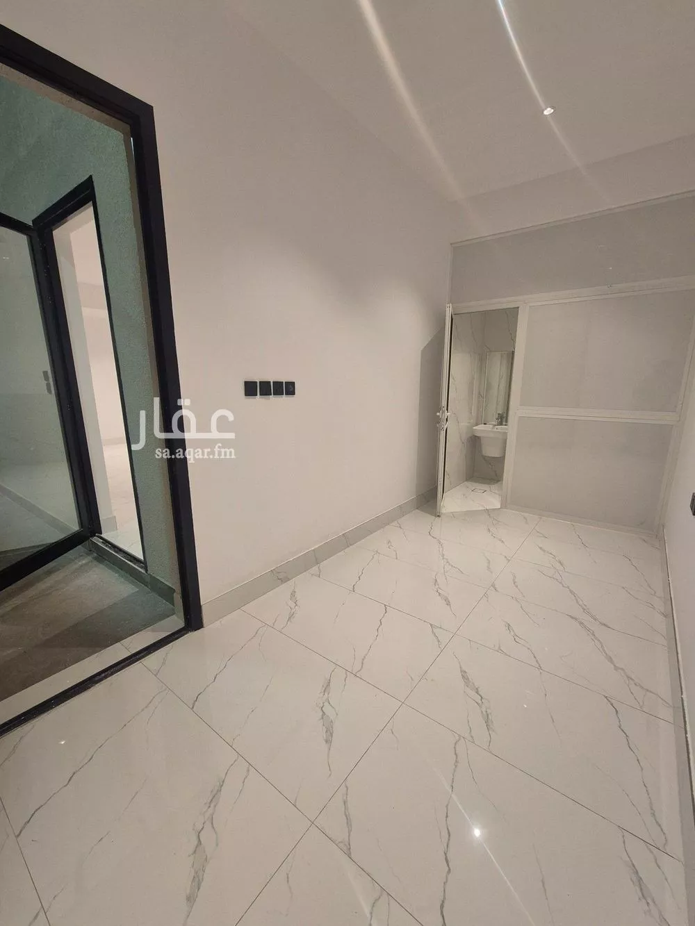 5 bedroom villa in Al Narjis 18