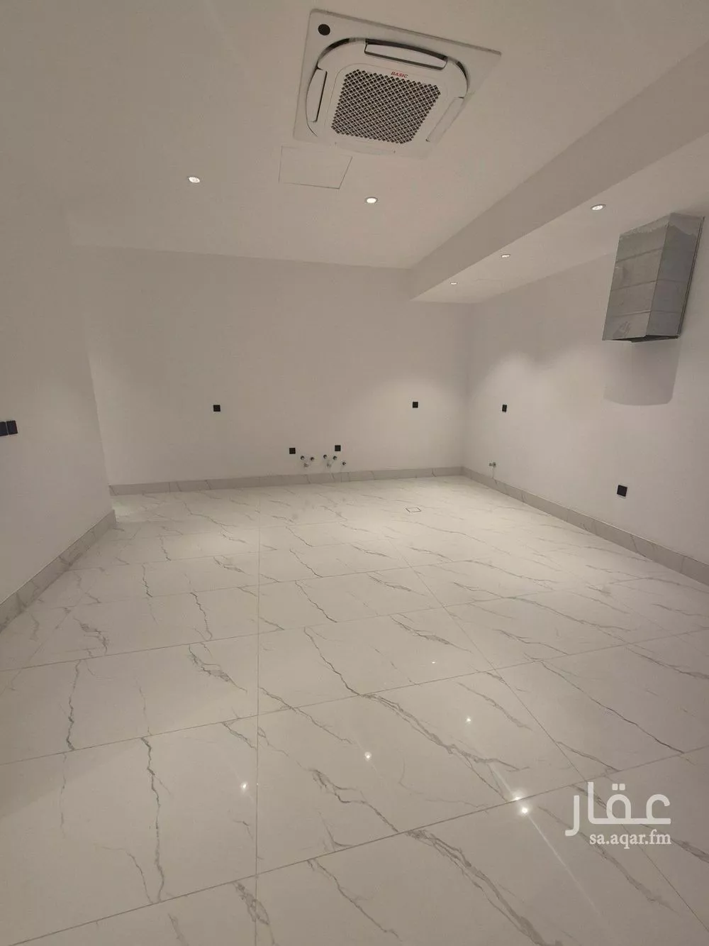 5 bedroom villa in Al Narjis 9