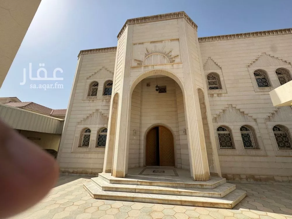 10 bedroom villa in Al Quds 8