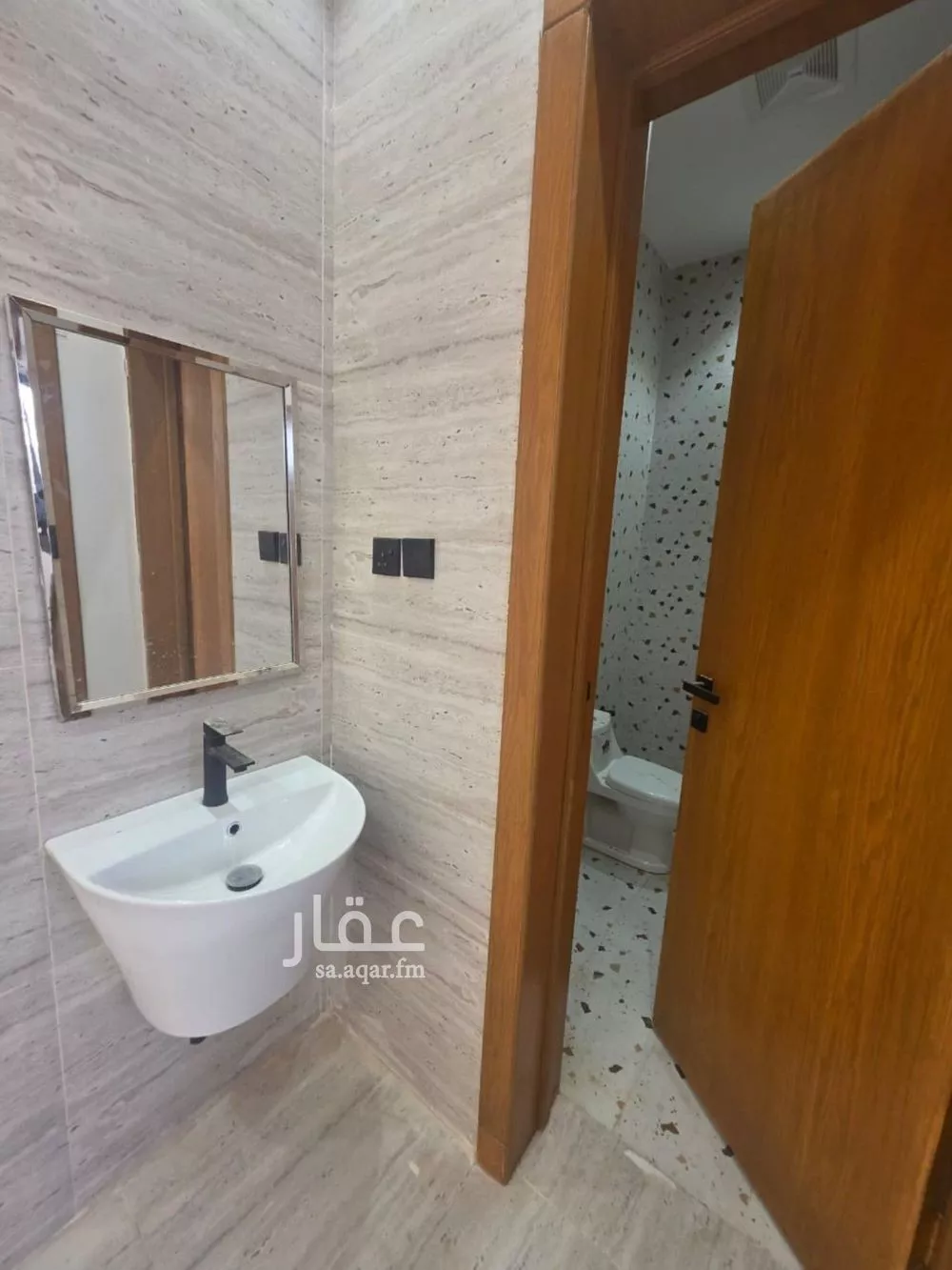8 bedroom villa in Okaz 19