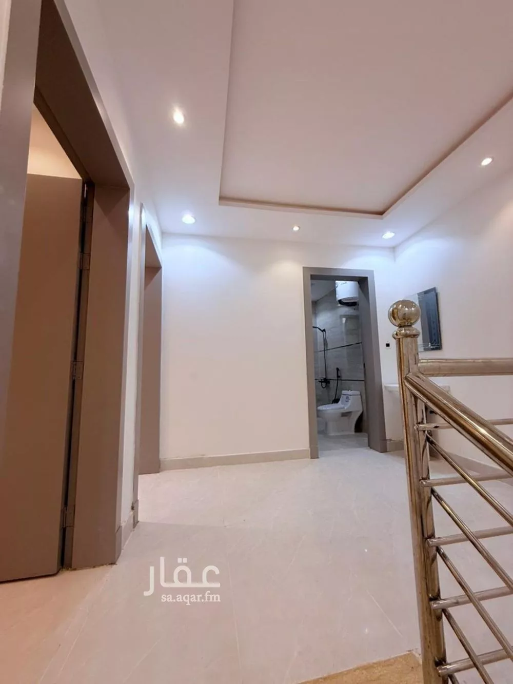 فيلا 5 غرف في طيبة 12