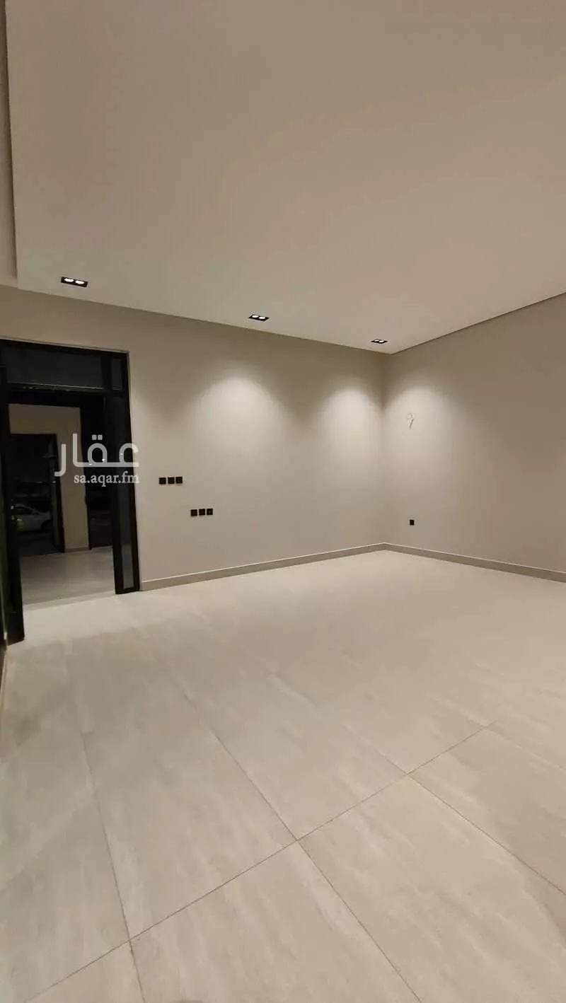 فيلا 6 غرف في الرمال 10