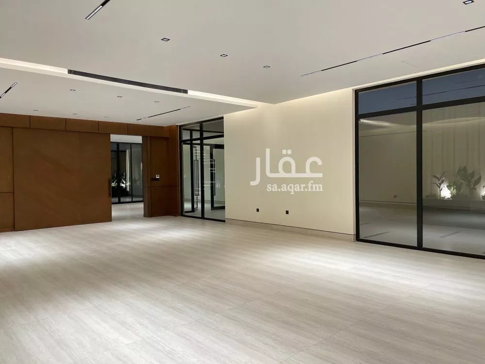 6 bedroom villa in Al Mahdiyyah 3