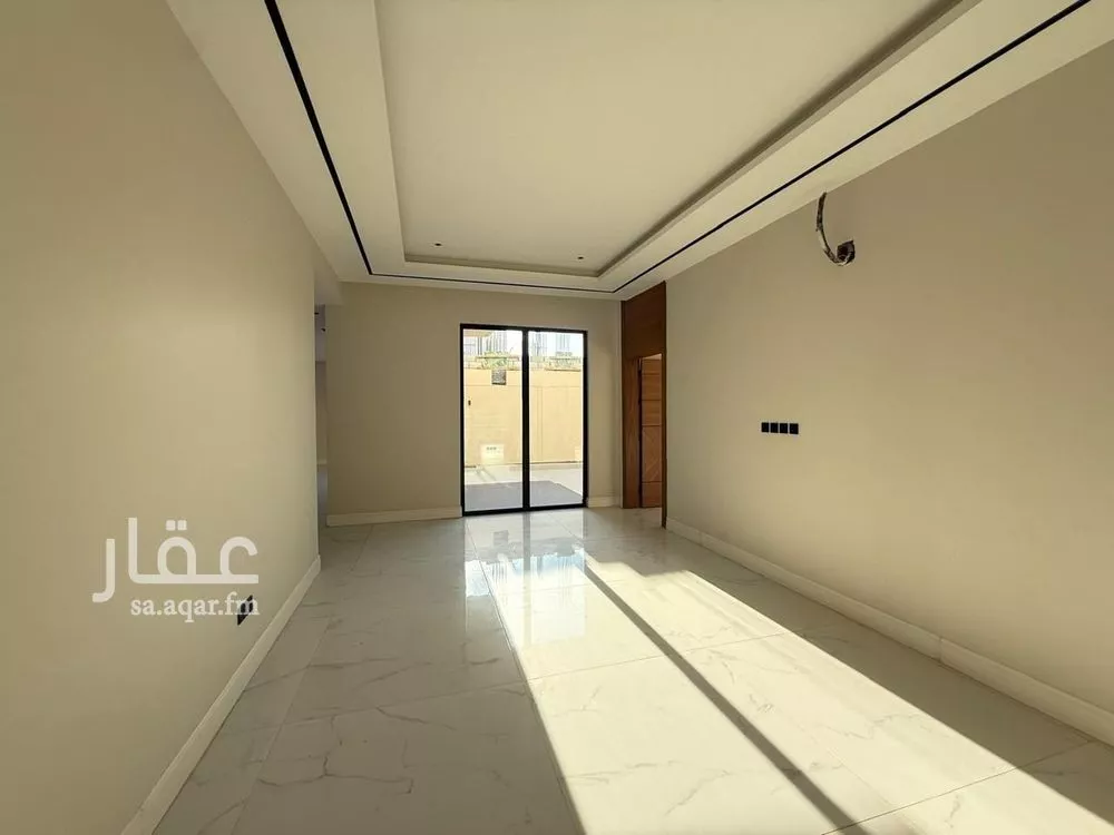 5 bedroom villa in Al Mahdiyyah 3