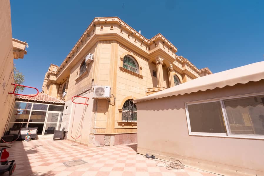 4 bedroom villa in Ishbiliyah, Riyadh 4