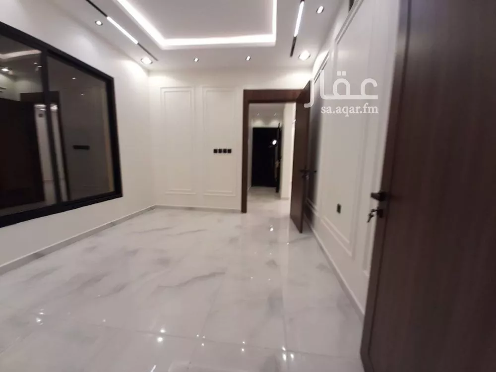 6 bedroom villa in Dhahrat Laban 11