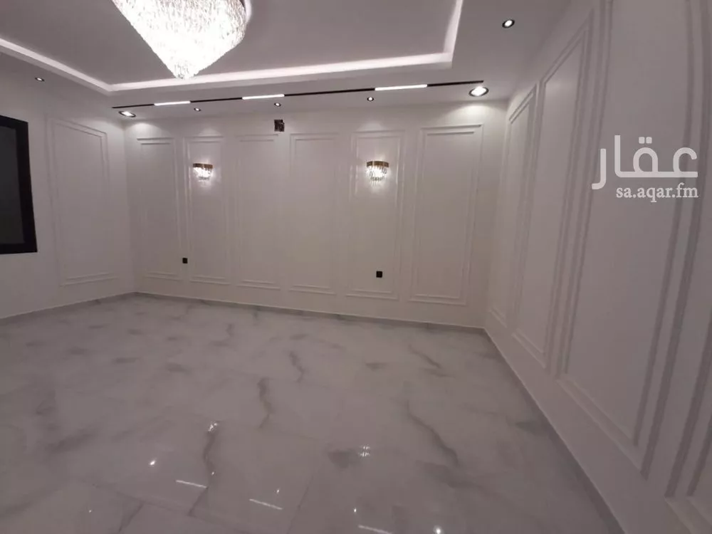 6 bedroom villa in Dhahrat Laban 7