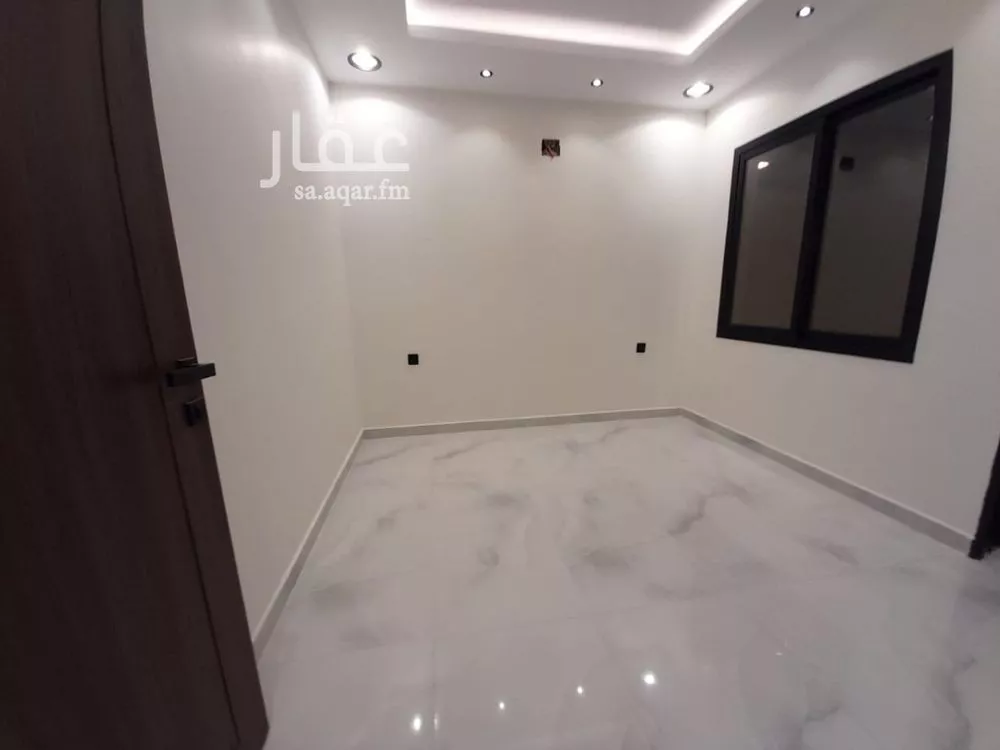 6 bedroom villa in Dhahrat Laban 10