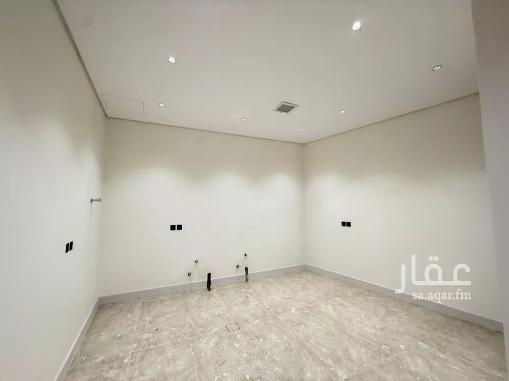 5 bedroom villa in Al Mahdiyyah 11