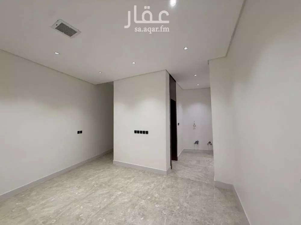 5 bedroom villa in Al Mahdiyyah 13