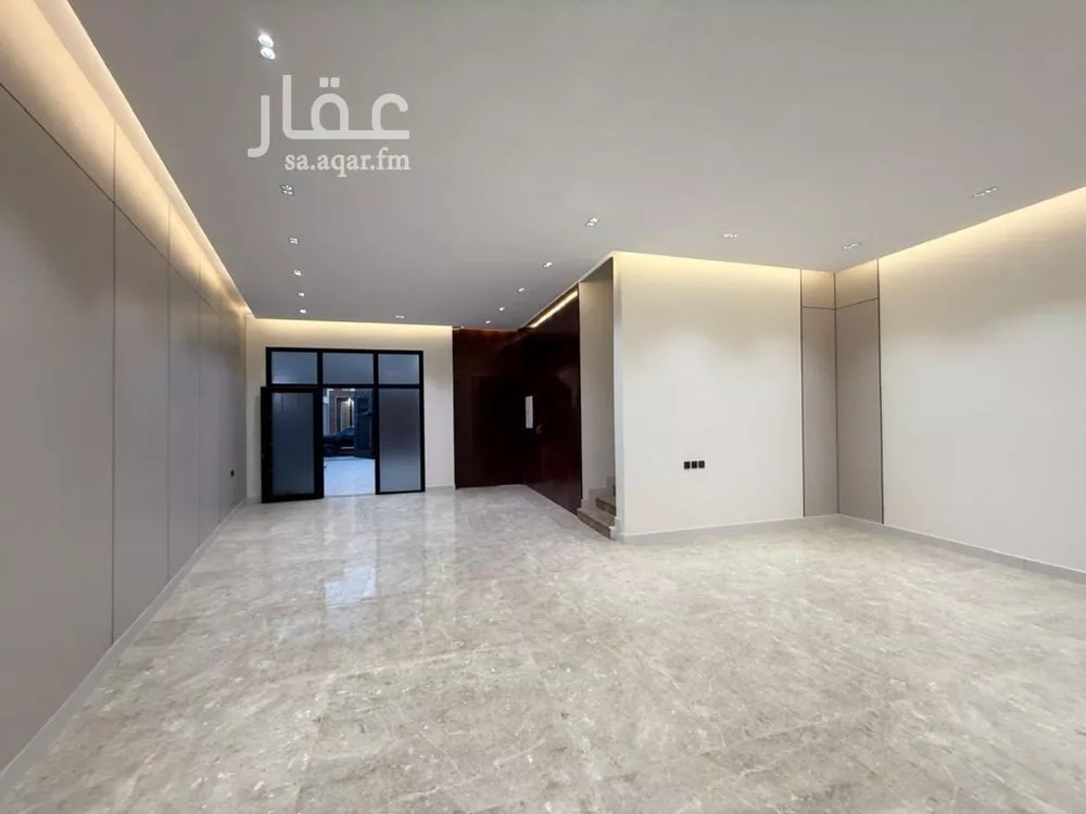 5 bedroom villa in Al Mahdiyyah 14