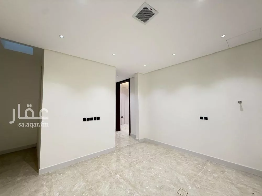 5 bedroom villa in Al Mahdiyyah 16