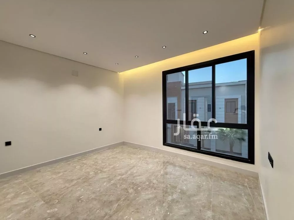 5 bedroom villa in Al Mahdiyyah 18