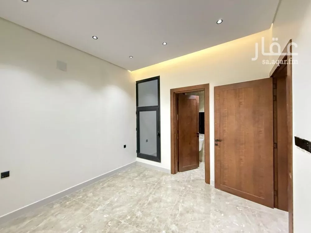 5 bedroom villa in Al Mahdiyyah 25