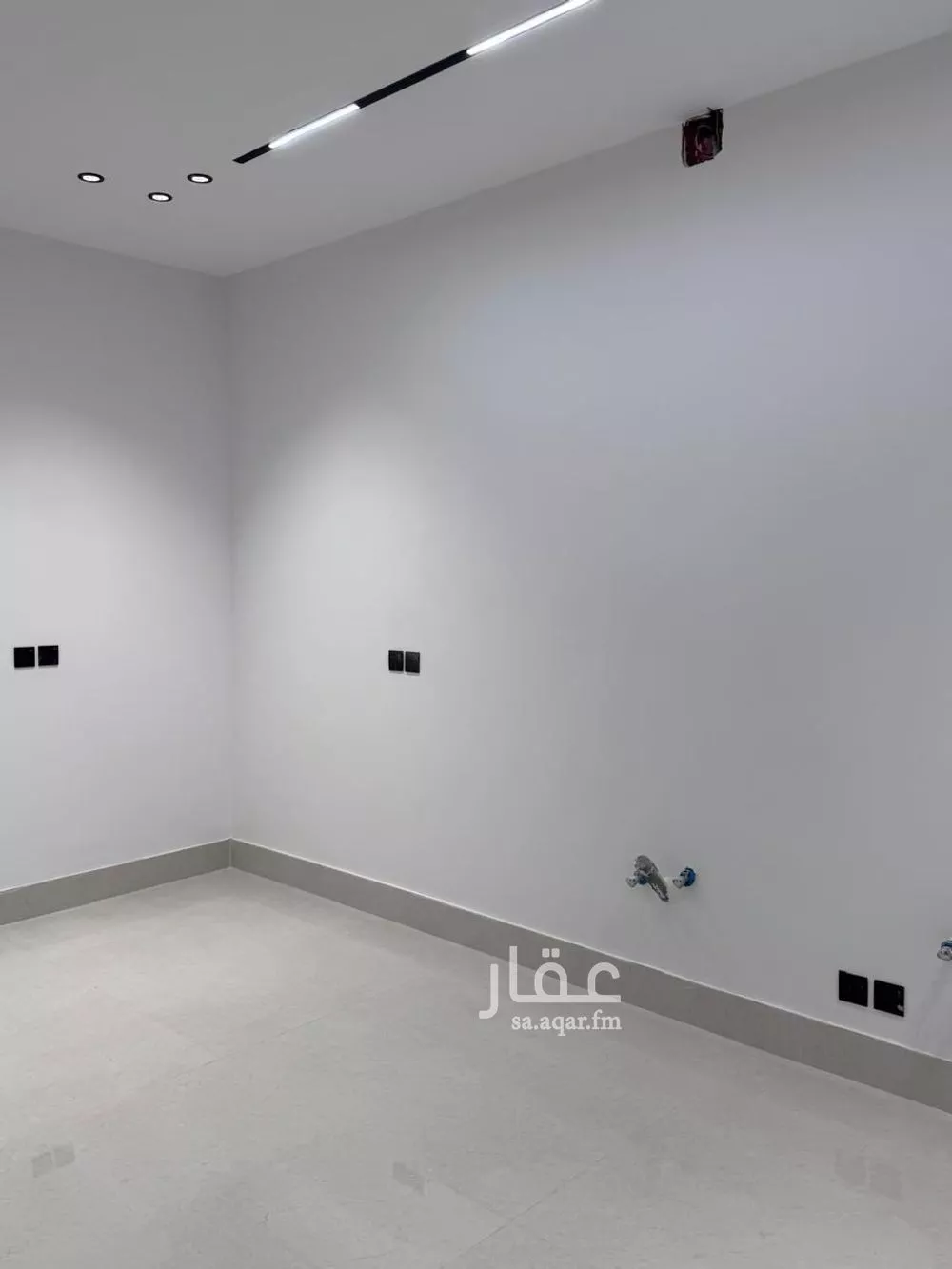 4 bedroom villa in Al Mahdiyyah 4