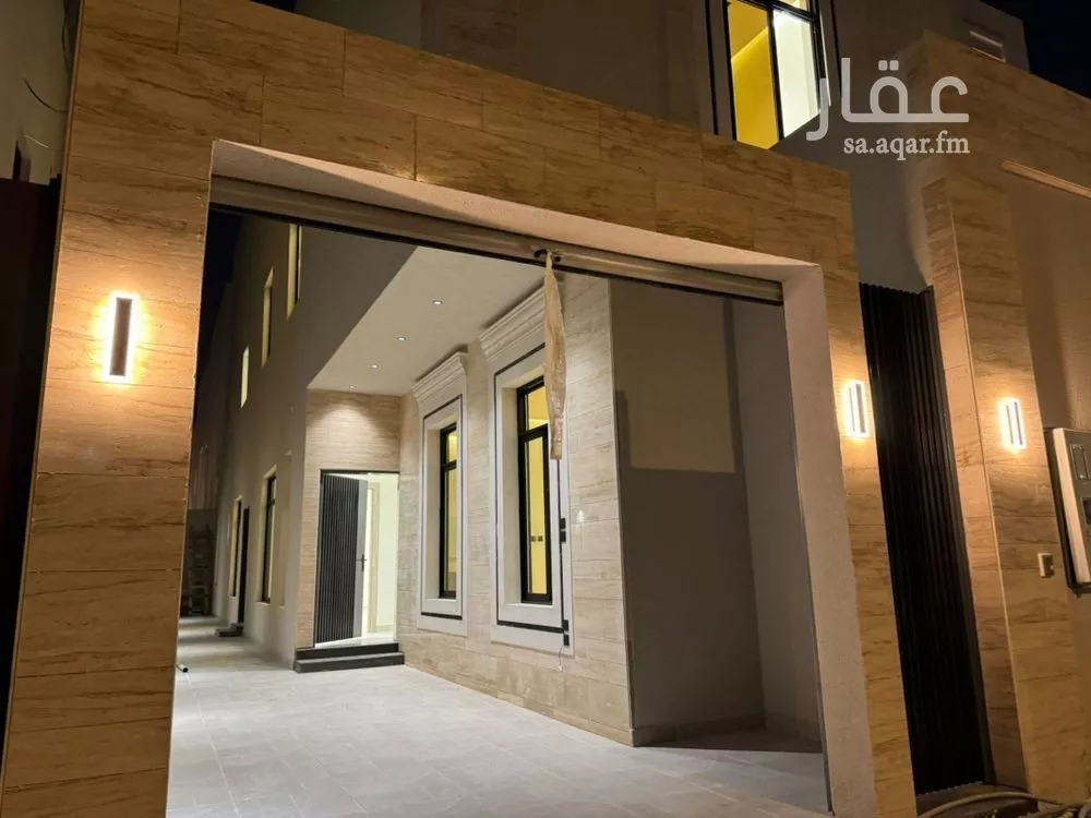 5 bedroom villa in Al Khaleej 3