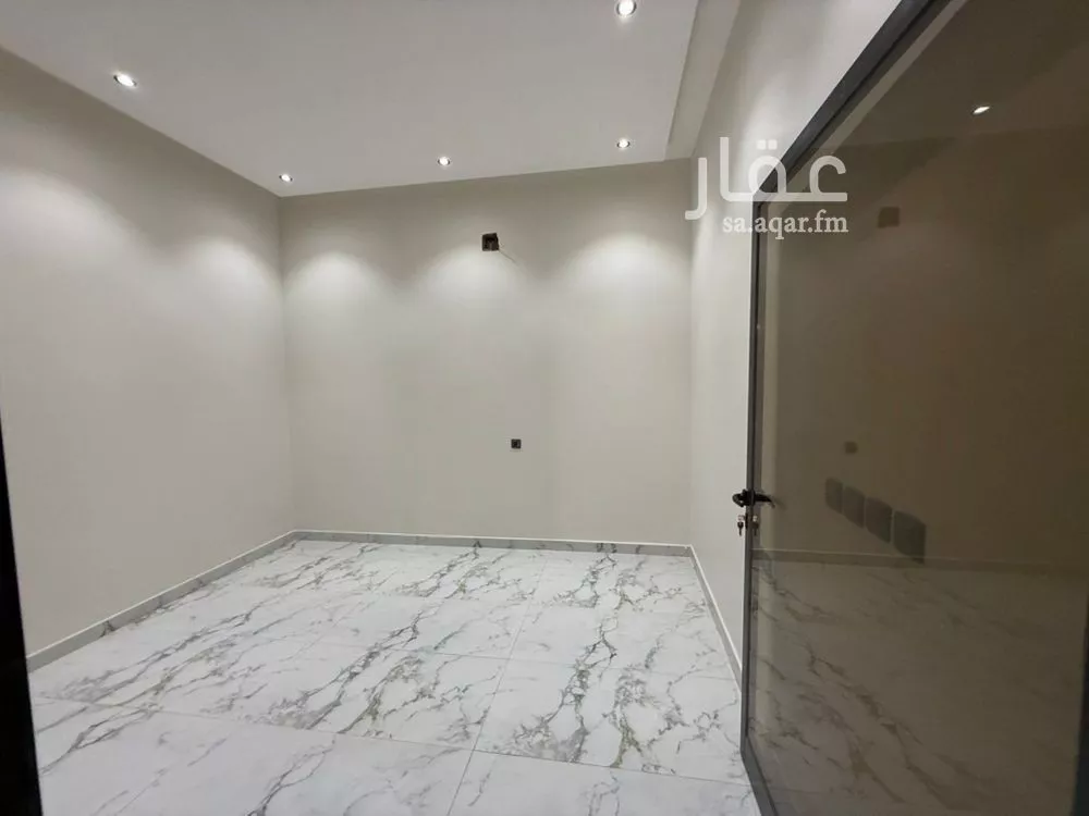 5 bedroom villa in Tuwaiq 18