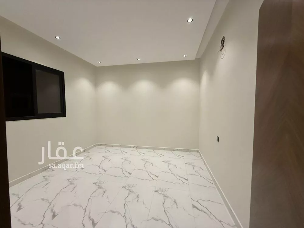 5 bedroom villa in Tuwaiq 8
