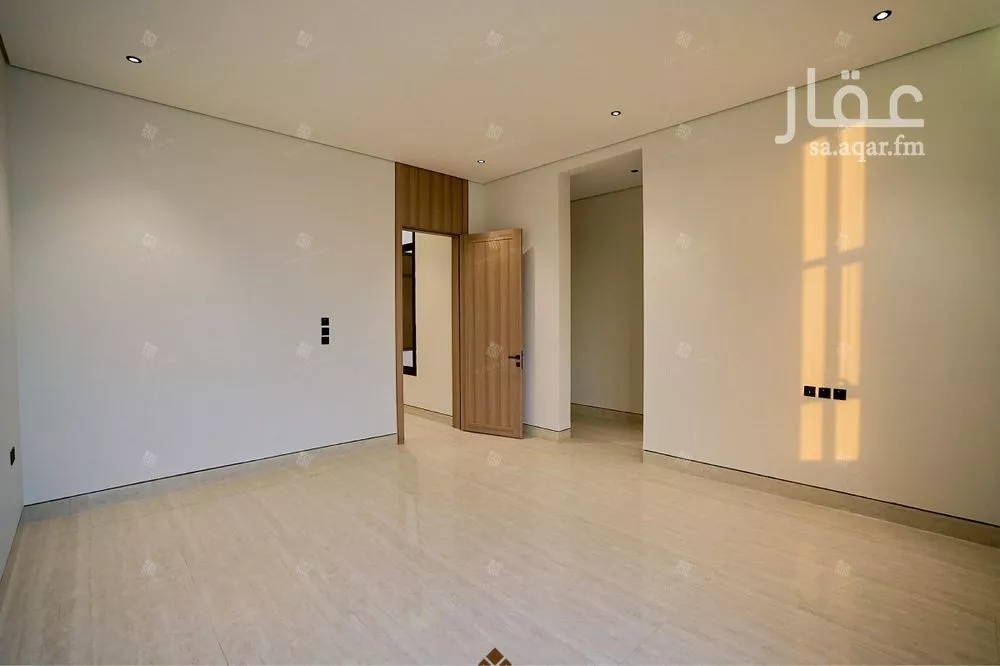 5 bedroom villa in Al Mahdiyyah 9
