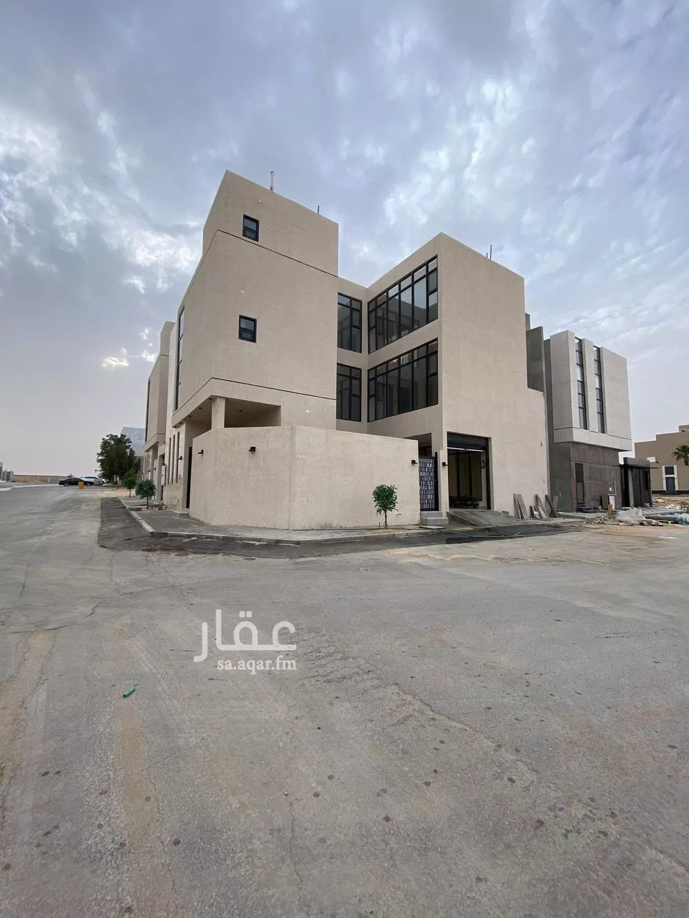 5 bedroom villa in Al Mahdiyyah 2