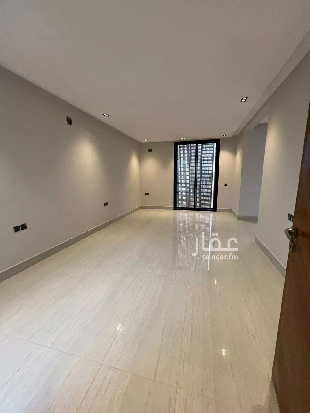 6 bedroom villa in Al Mahdiyyah 15