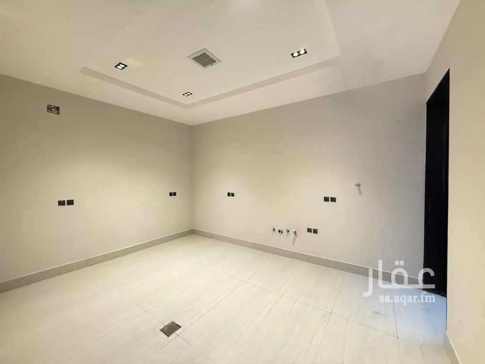 6 bedroom villa in Al Mahdiyyah 22