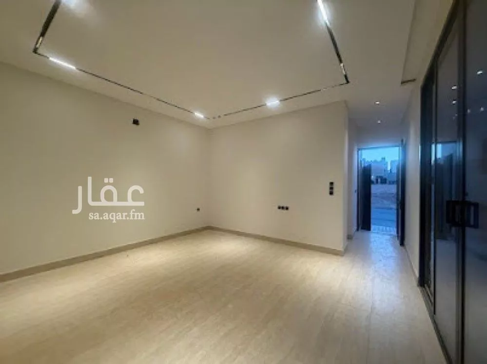 5 bedroom villa in Al Mahdiyyah 3