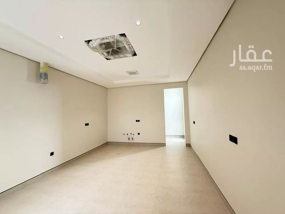 5 bedroom villa in Al Mahdiyyah 18