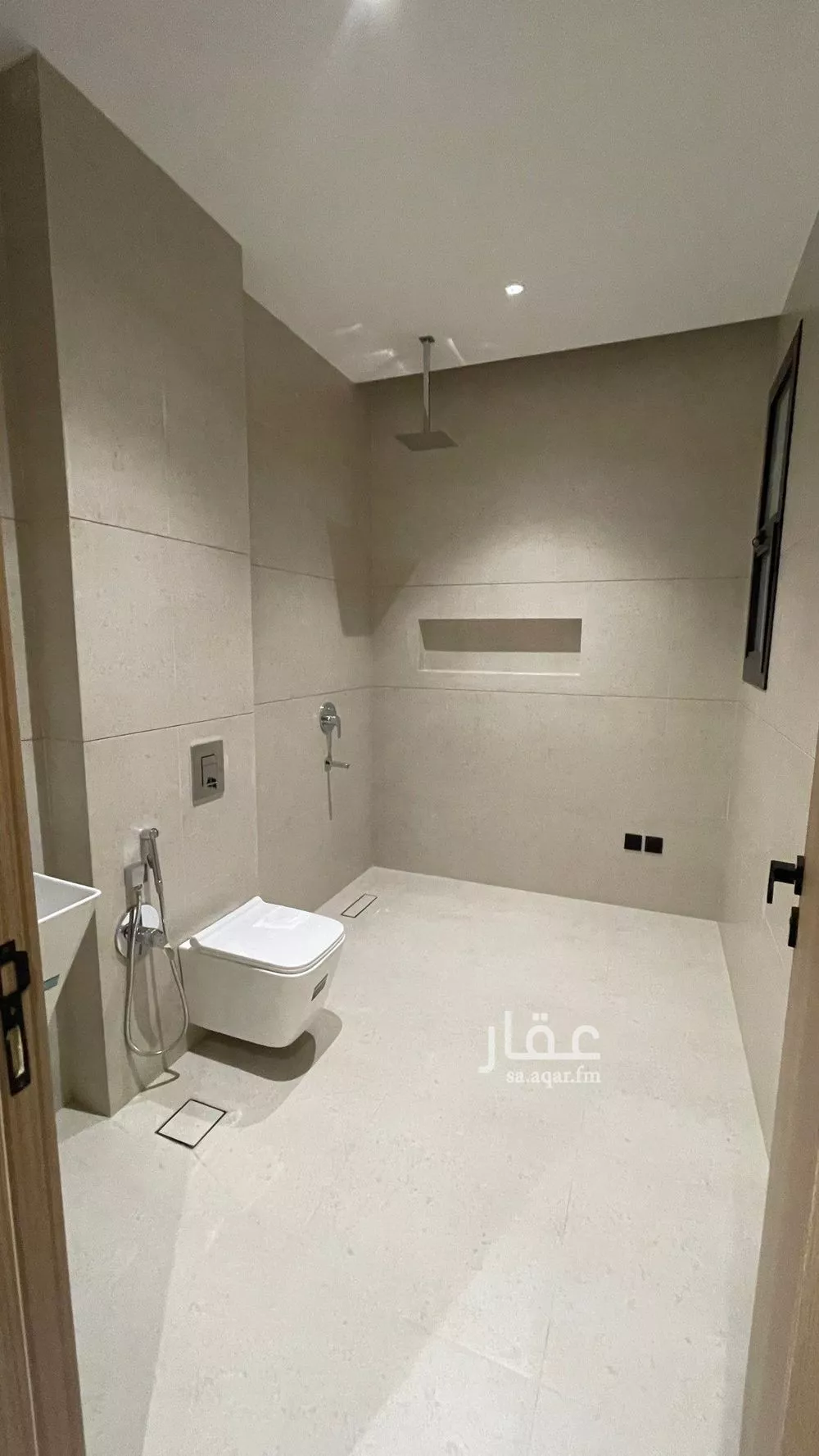 6 bedroom villa in Al Mahdiyyah 27